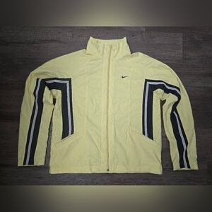 Nike Wind Jacket Butter Pastel Yellow Grey Zipper Front Lightweight Pockets Med